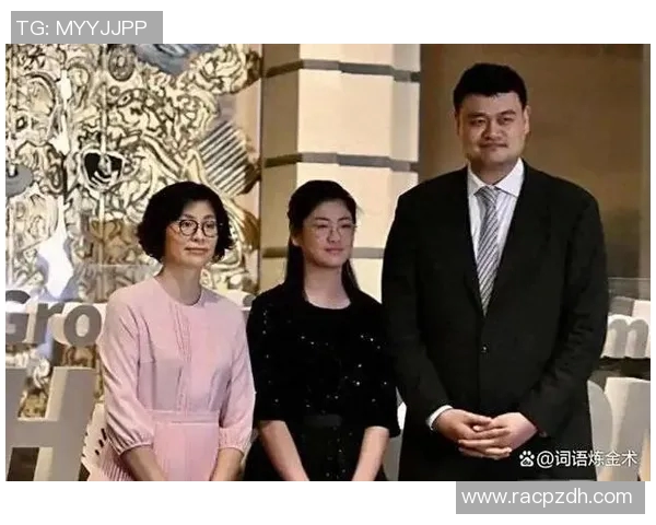 姚明身高体重超常引发关注体育界对巨型运动员的适应与挑战 姚明身高体重超常引发关注体育界对巨型运动员的适应与挑战